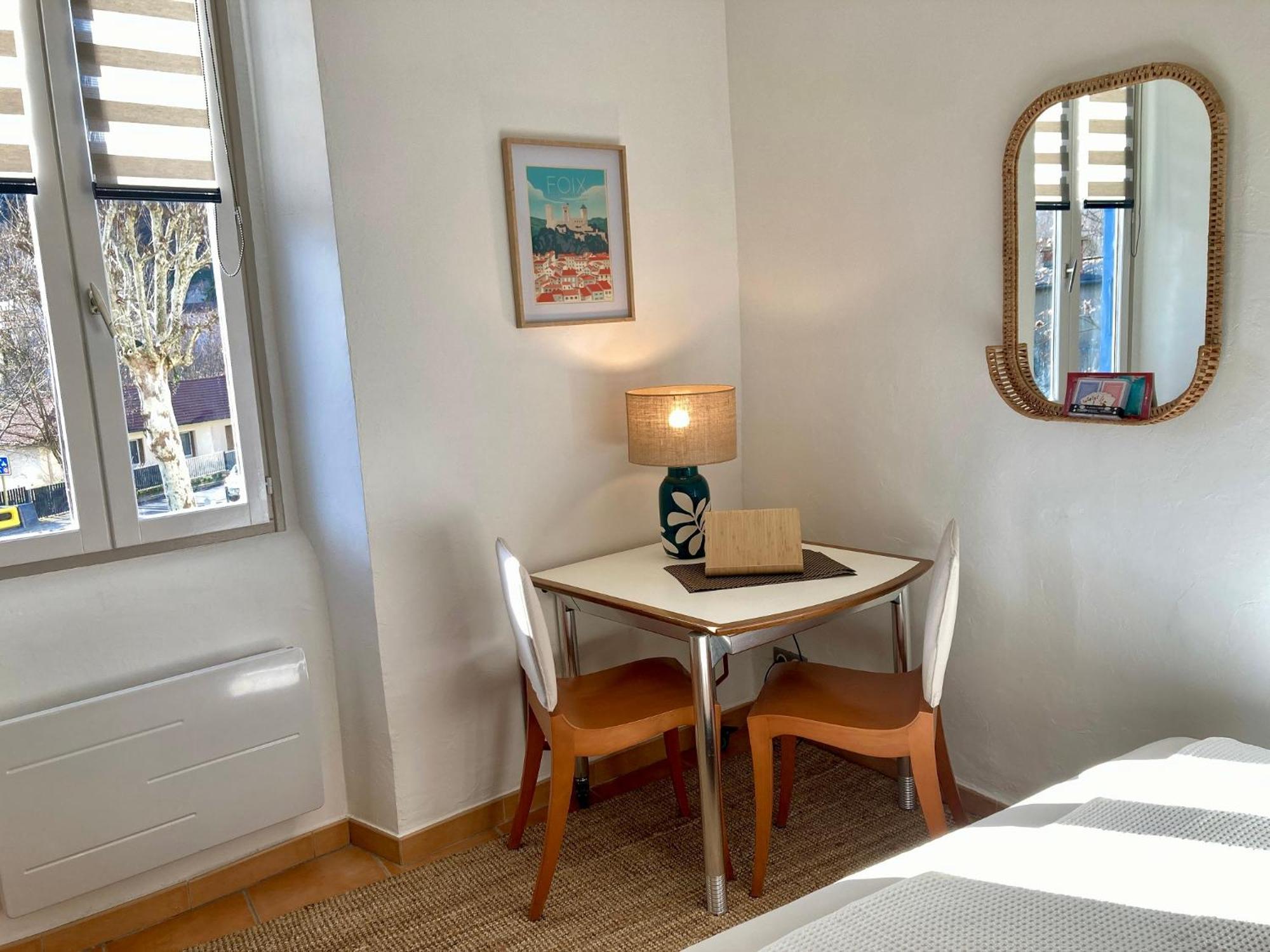 Aux 4 Logis Appart-Hotel - Studio Le Terra - Petit Dejeuner Inclus 1Ere Nuit Foix Exterior photo